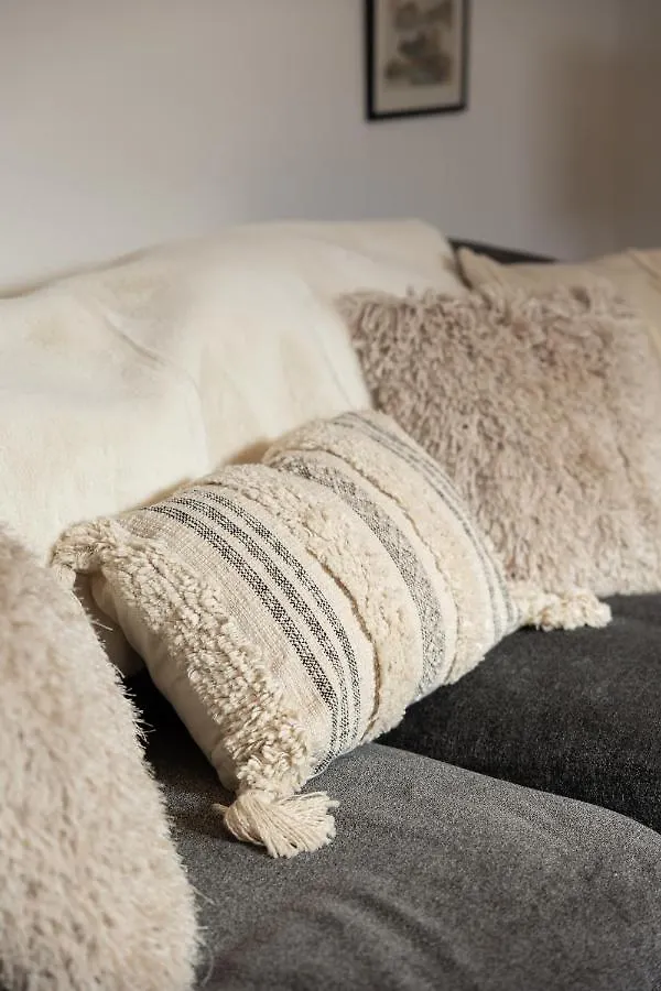 The Amazing Attik Apartment سكيبتون