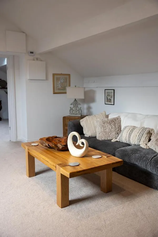 The Amazing Attik Apartment سكيبتون