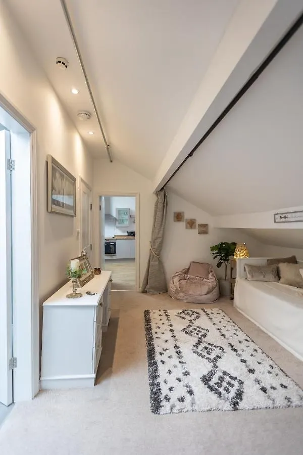The Amazing Attik Apartment سكيبتون المملكة المتحدة