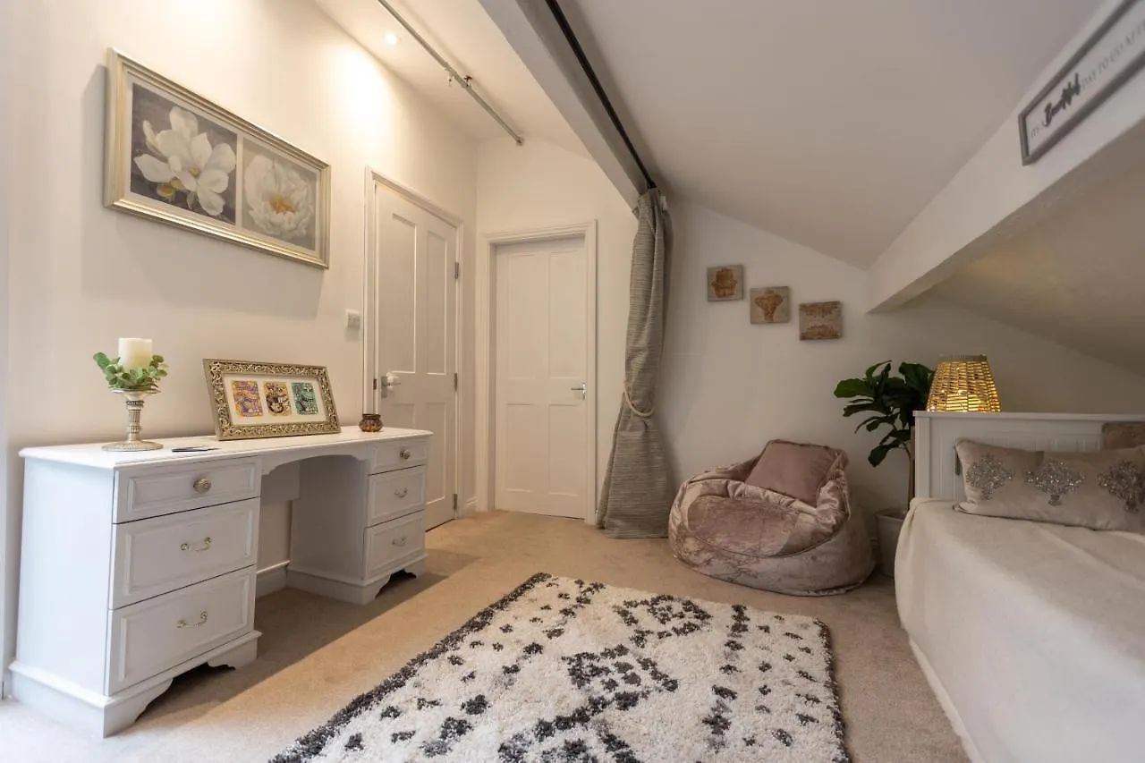 The Amazing Attik Apartment سكيبتون المملكة المتحدة